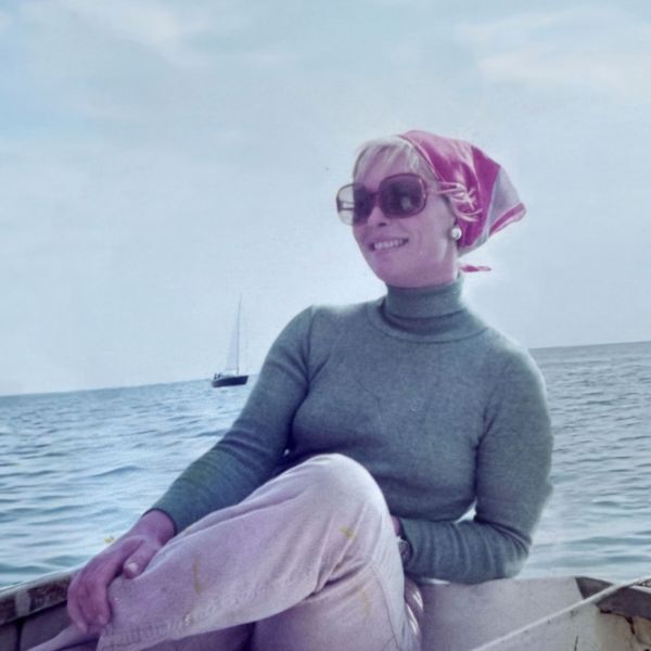 A tribute to Maria Bartos